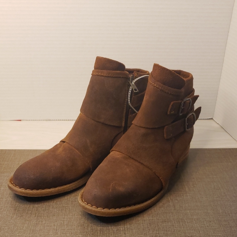 Born‎ Brown Moraga Bootie SZ 9.5